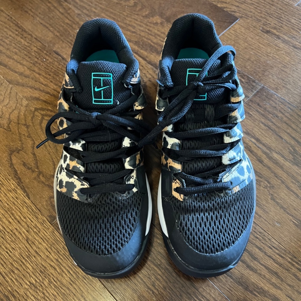 👟 Nike Leopard Print Sneakers - Picture 4 of 4